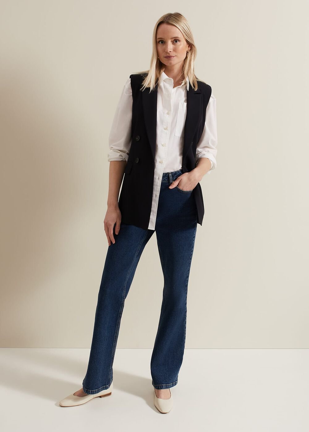 Olivia Bootcut Jean Mid Wash