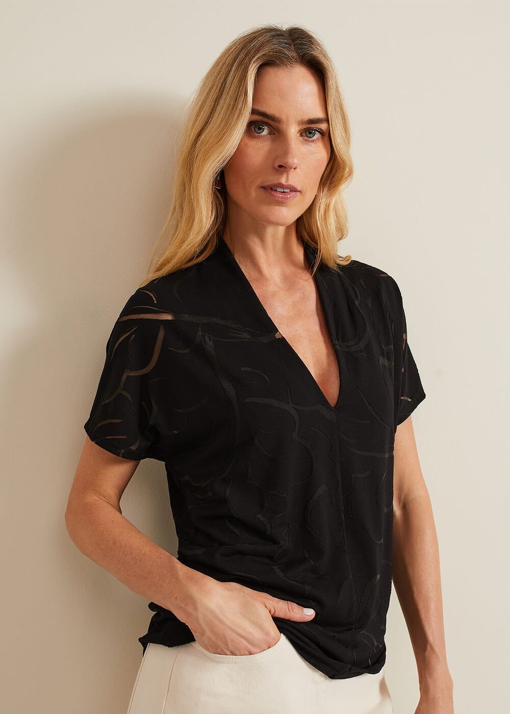 Linda Linear Leaf Burnout Top Black
