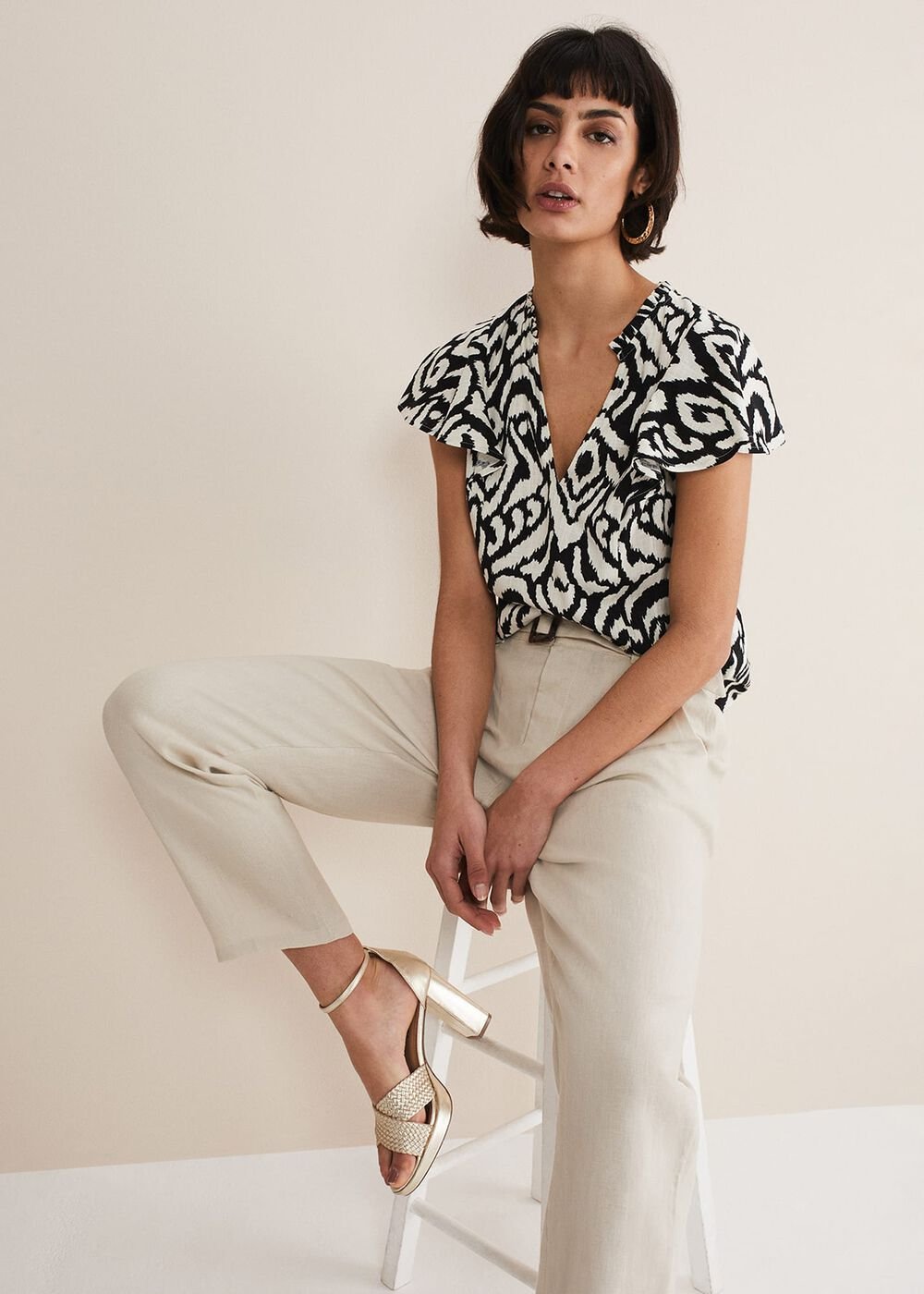 Dalia Ikat Ruffle Top Black/Ivory