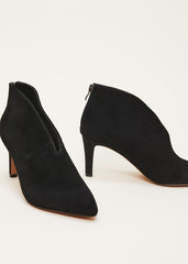 Cut Out Heeled Boots Black