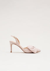 Oversized Bow Shoe Cameo