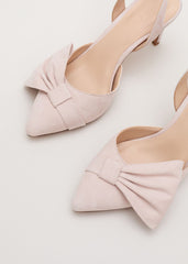 Oversized Bow Shoe Cameo