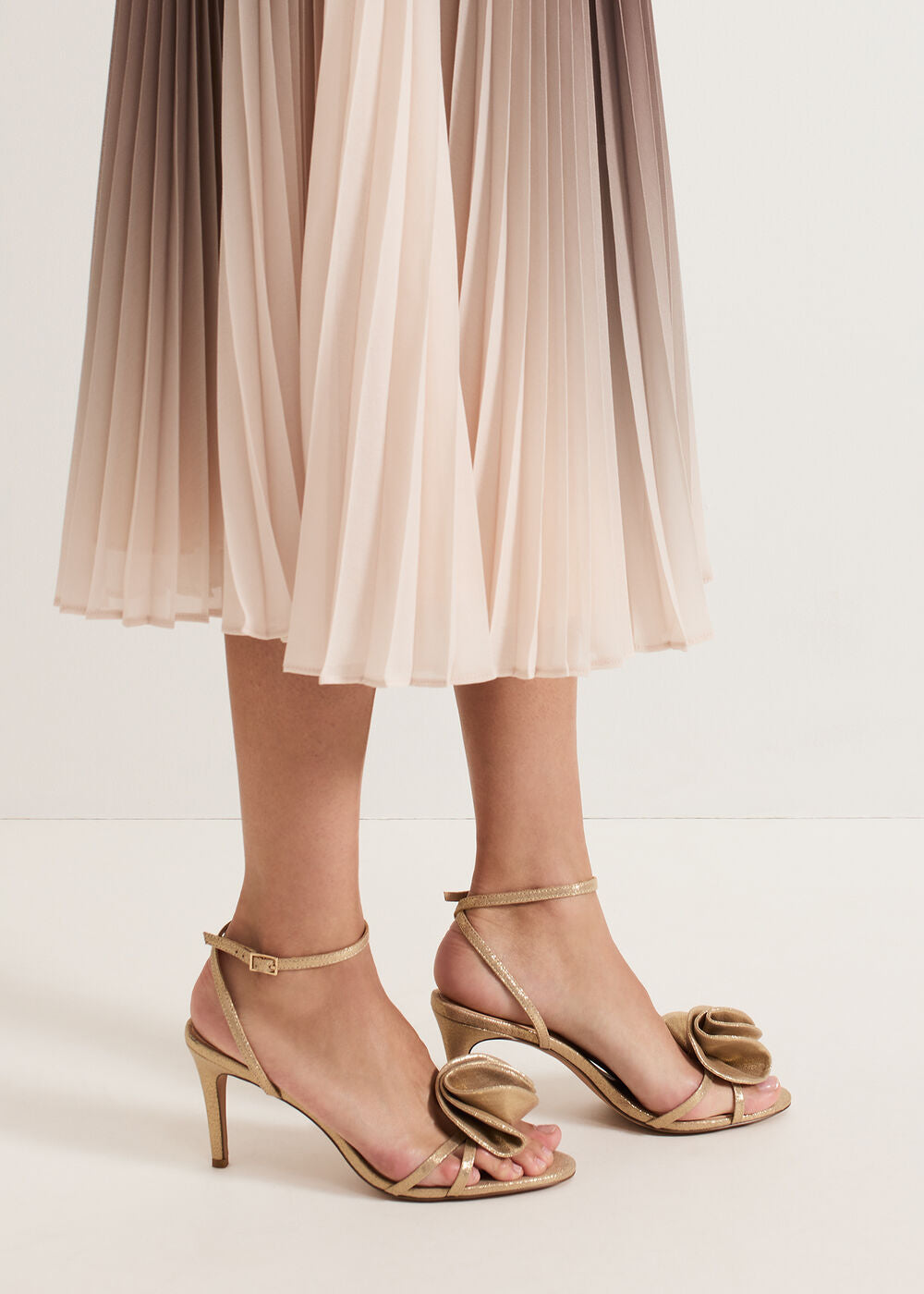 Gold Flower Strappy Gold
