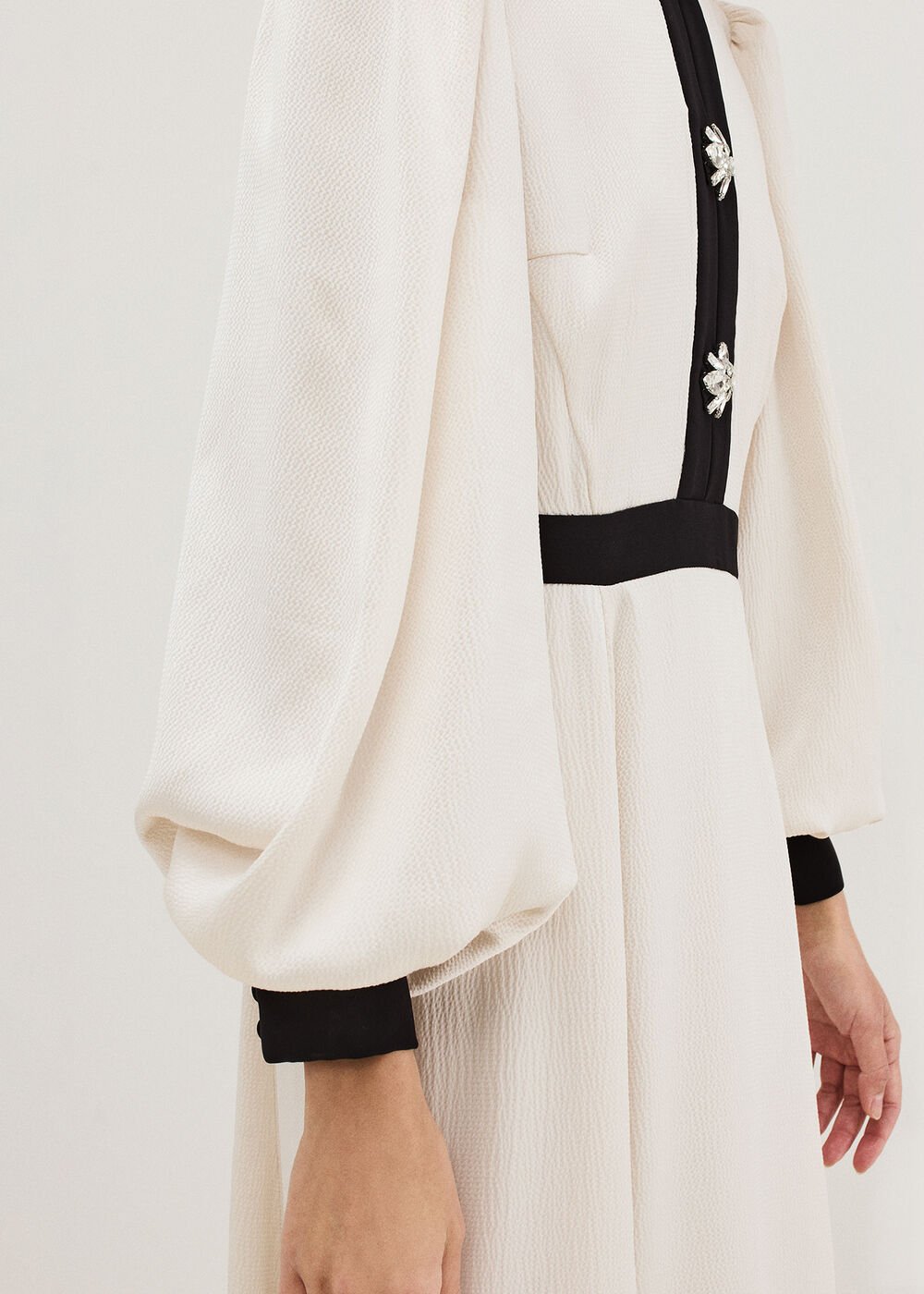 Elizabeth Embellished Puff Sleeve Midi Dress Black/Ivory
