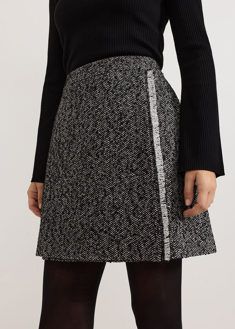 Ayame Textured Skirt Black