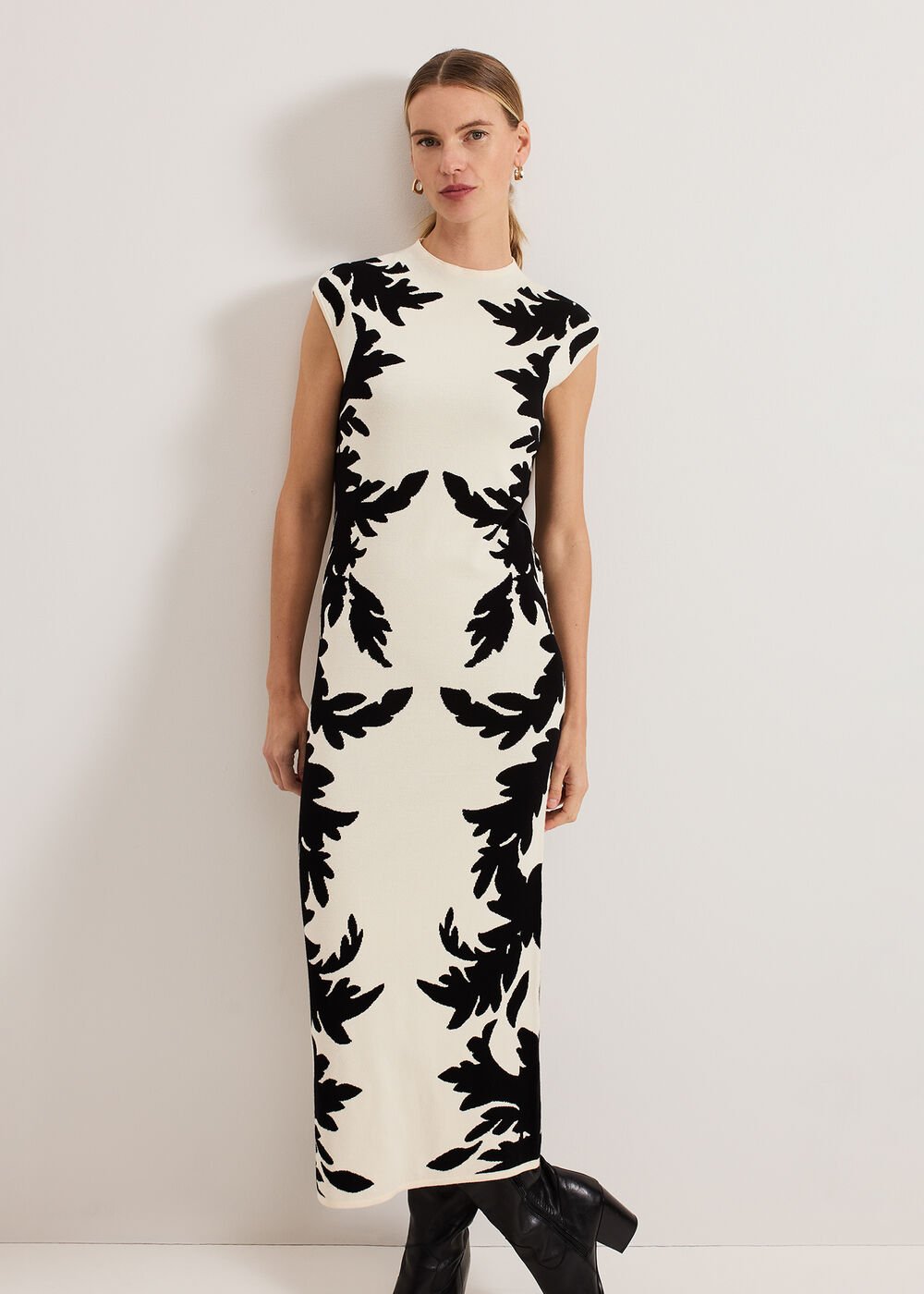 Beth Jacqaurd Dress Black/Ivory