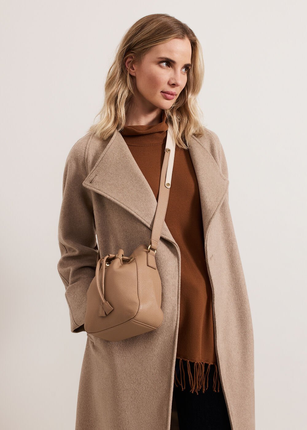 Leather Bucket Bag Tan