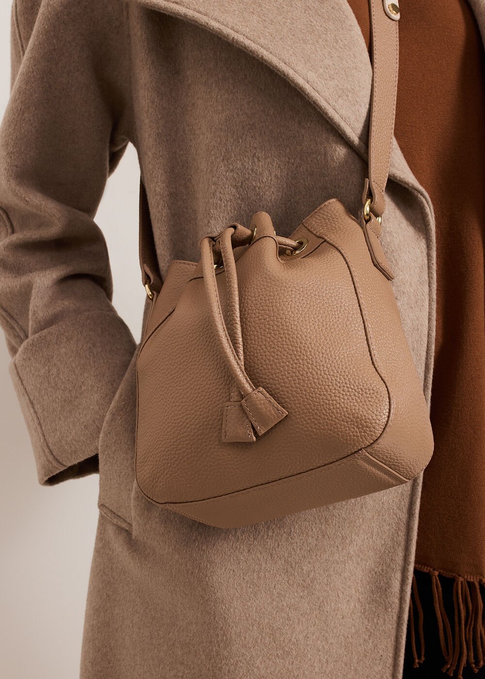 Leather Bucket Bag Tan