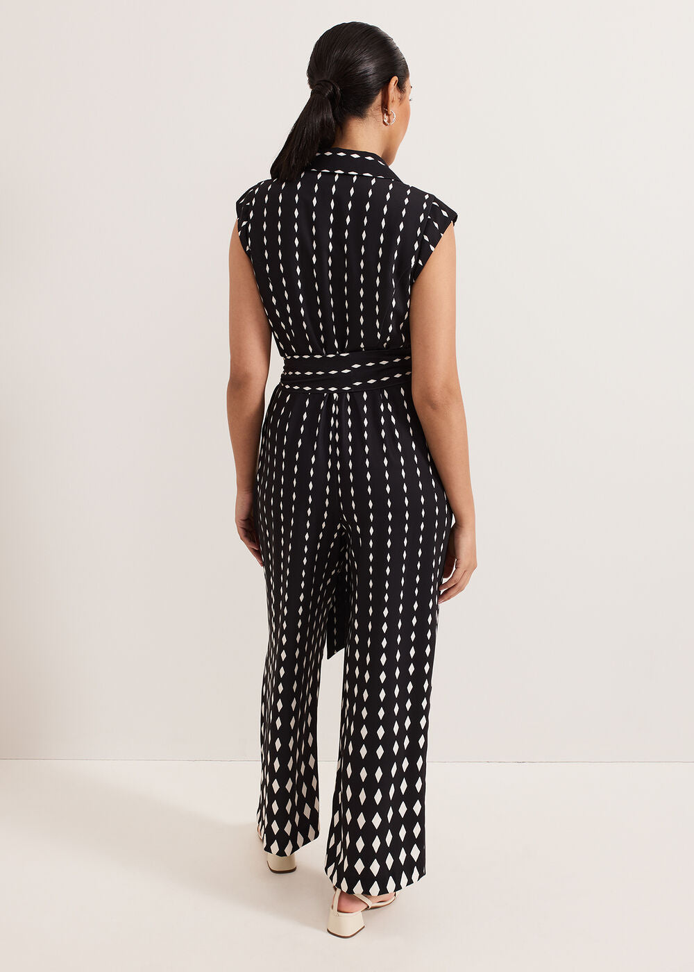 Petite Delina Jumpst Black