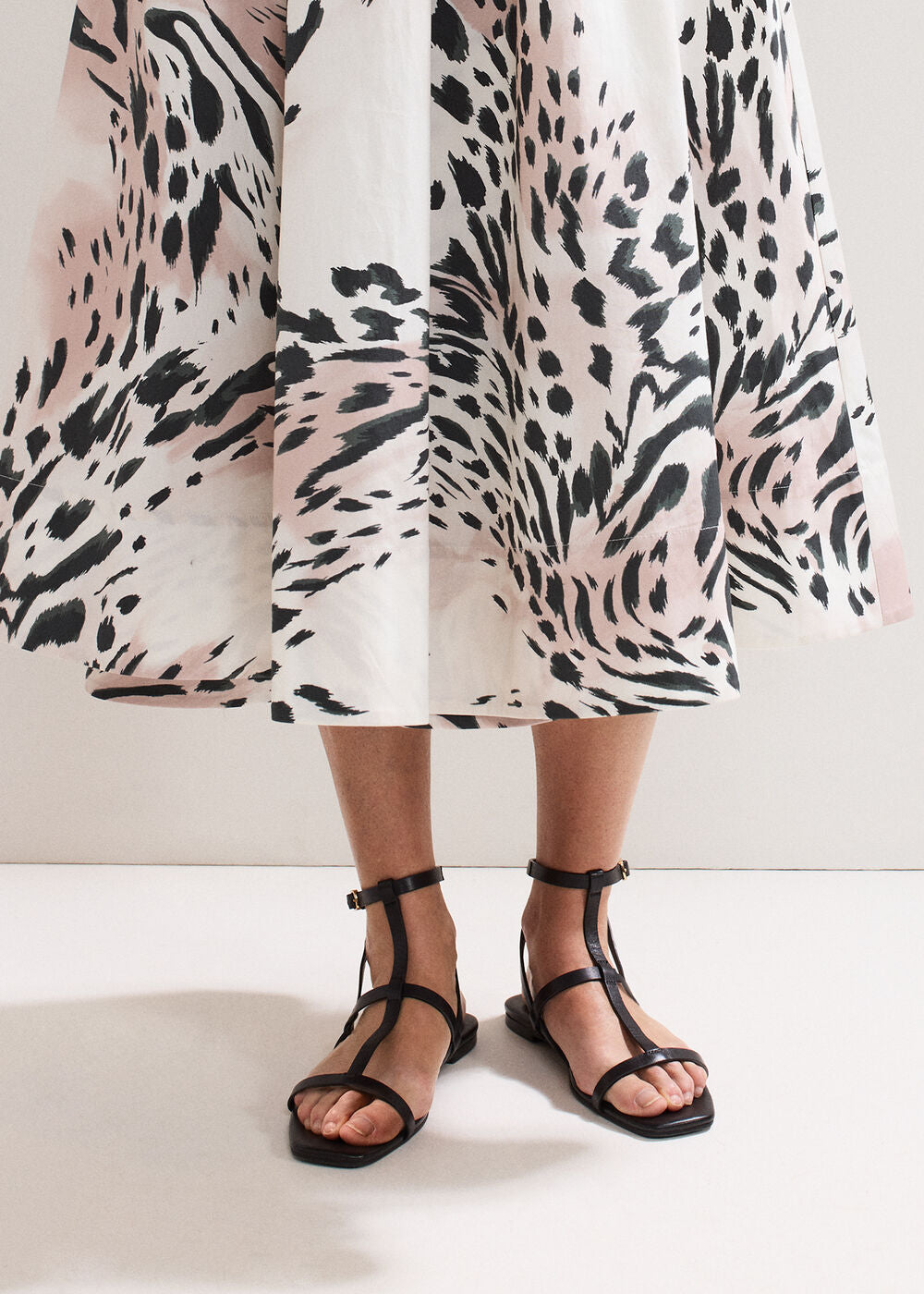 Strappy Flat Sandals Black