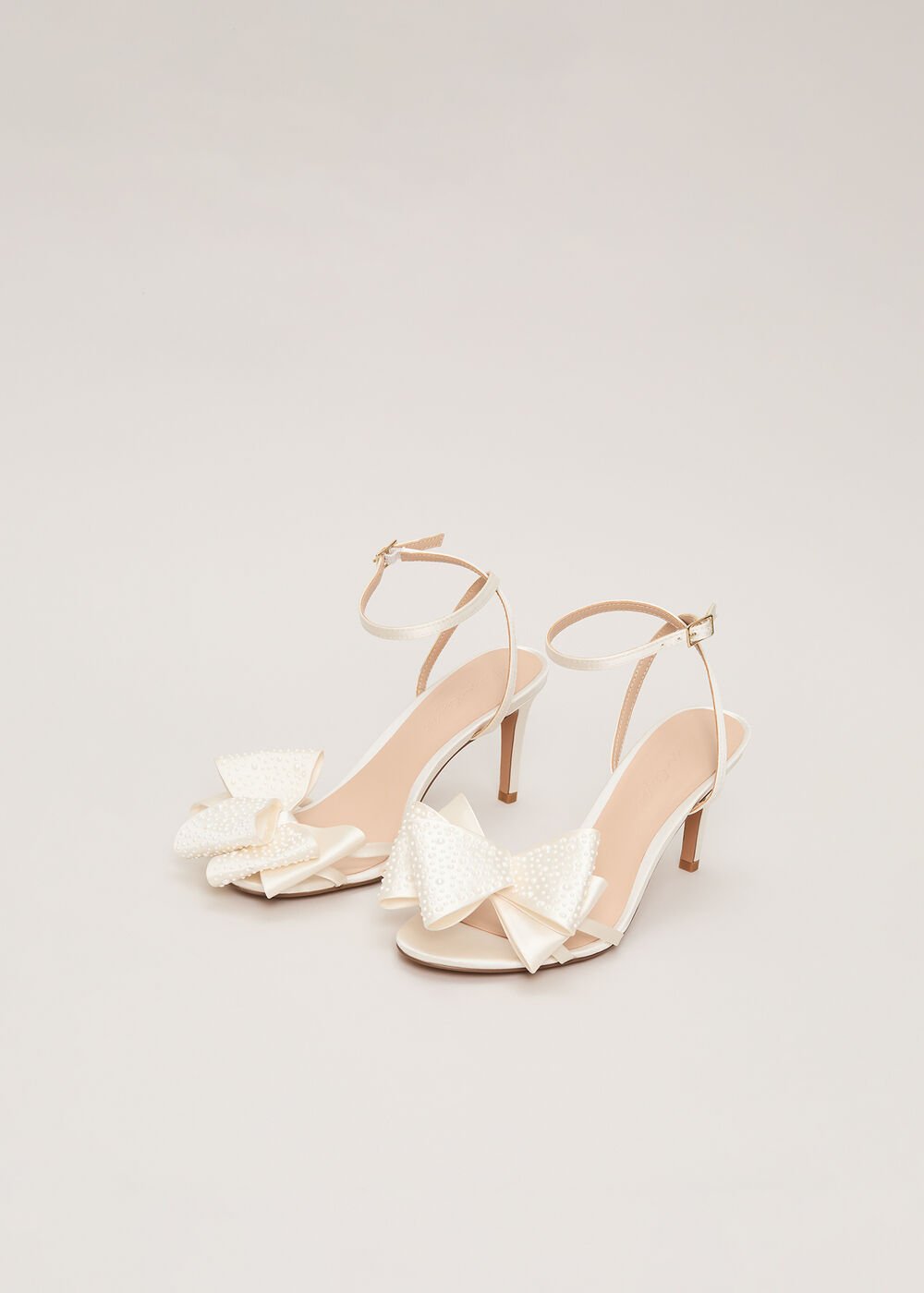 Pearl Bow Sandals Ivory