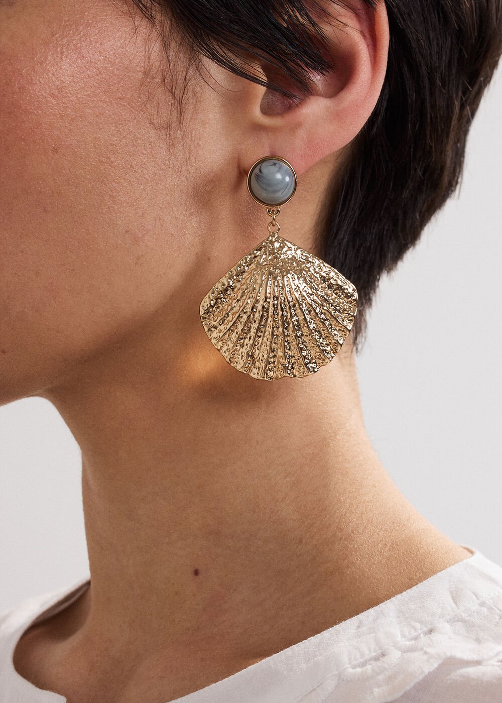 Shell Earrings Gold