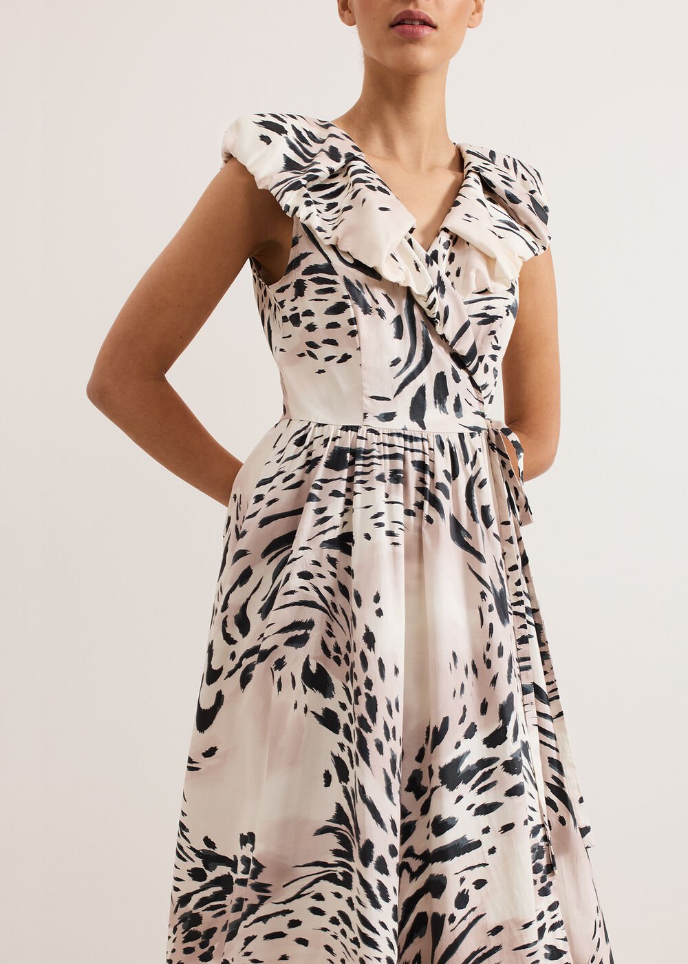 Trix Leopard Dress Neutral