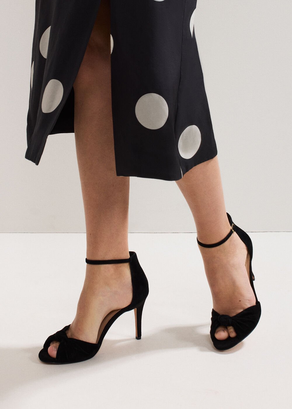 Suede Knotted Sandal Black