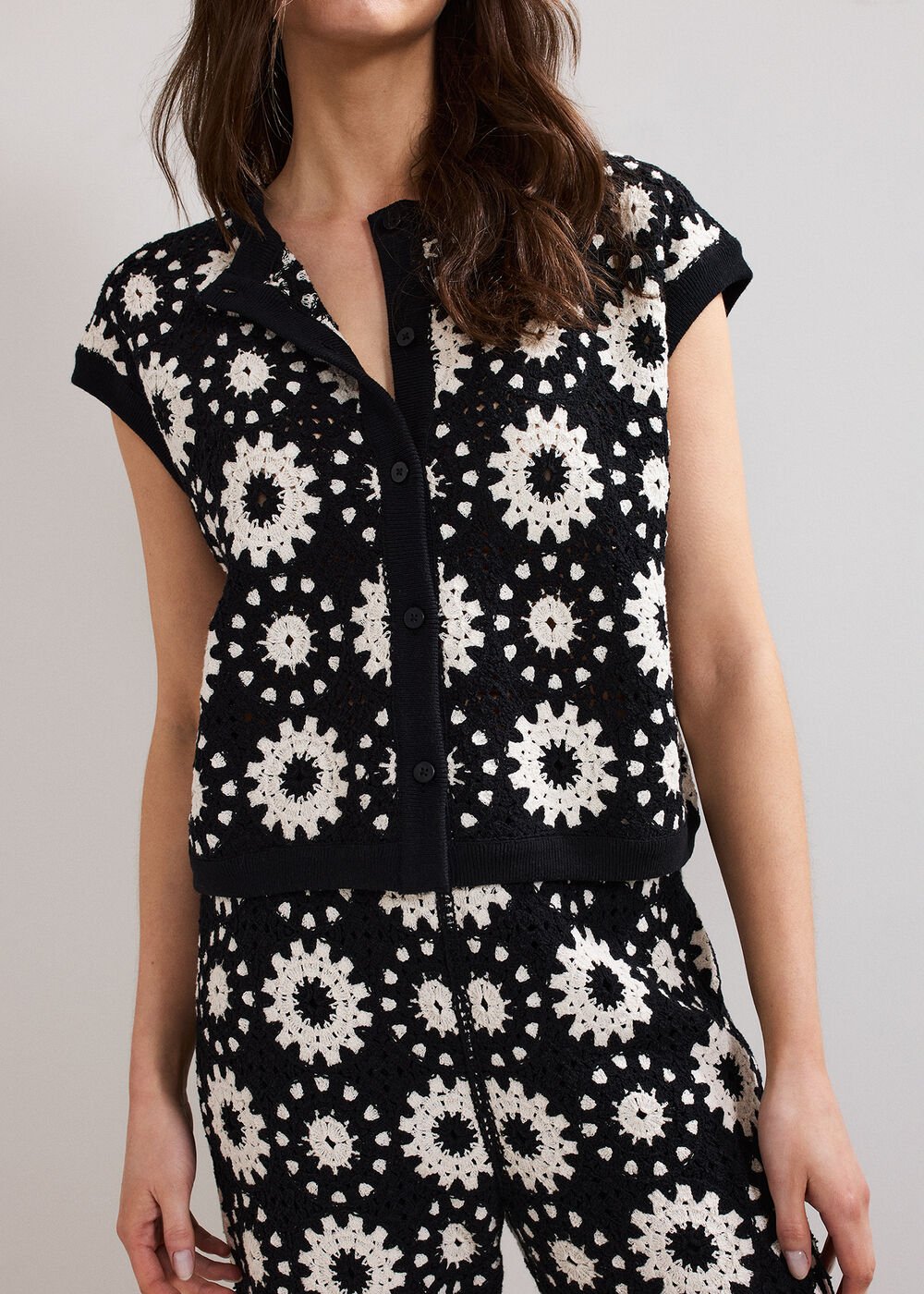 Maggie Crochet Waistcoat Black/Ivory