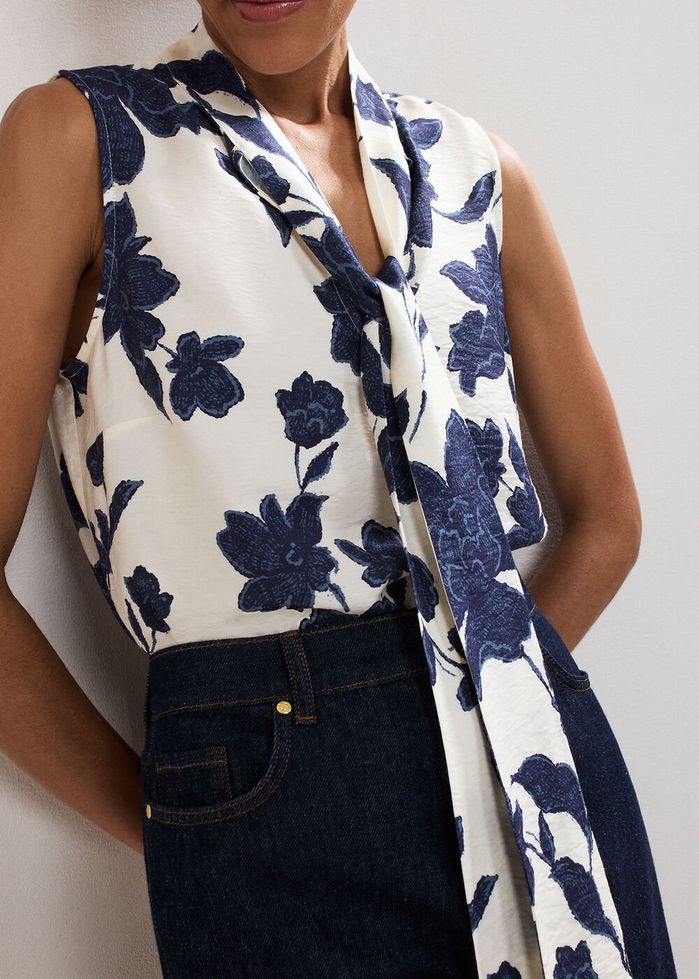 Junie Floral Blouse Navy/Ivory
