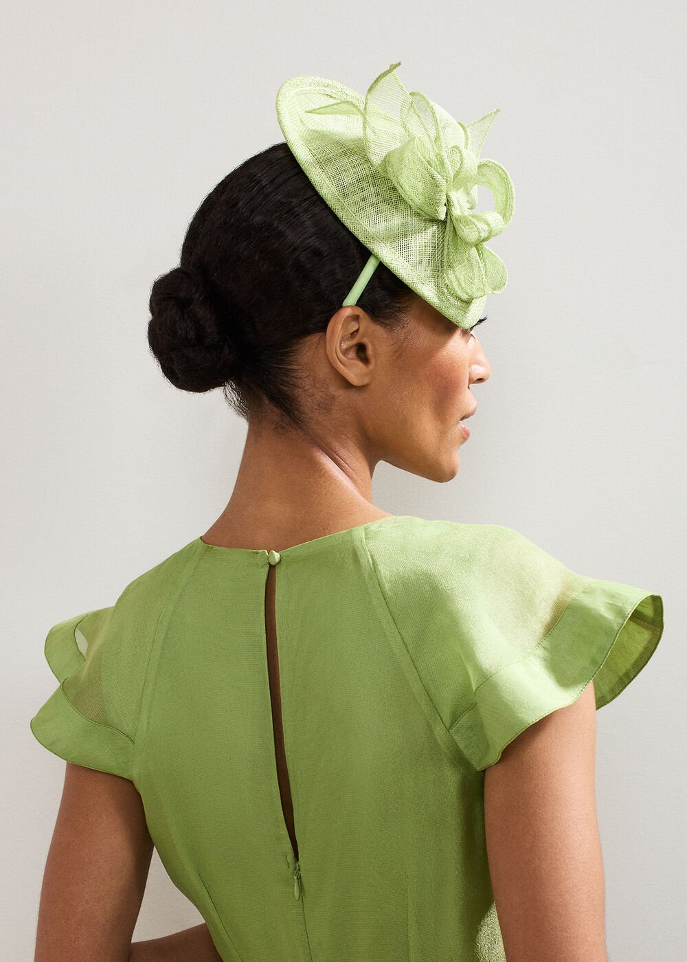 Mini Oval Fascinator Pale Green