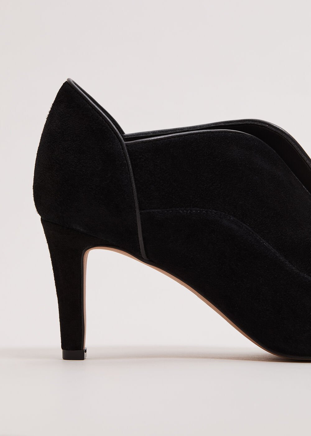 Split Front Boot Black