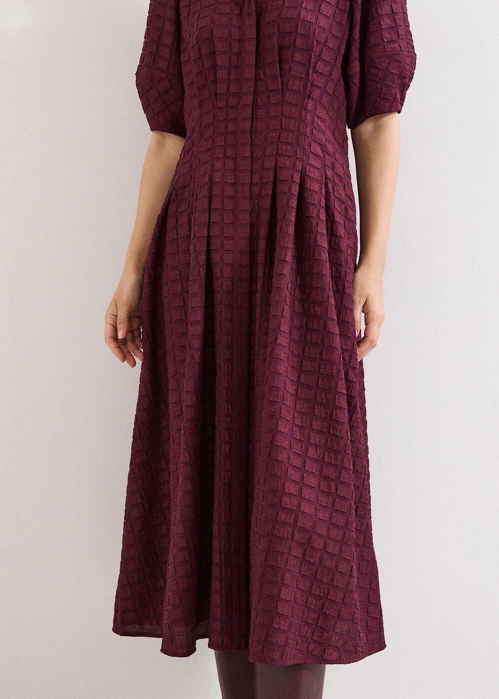 Yasmine Textured Midi Dress Burgundy
