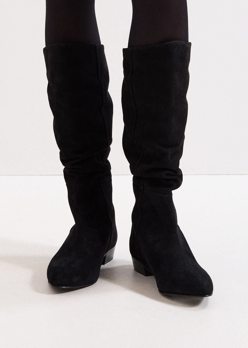 Suede Flat Boot Black