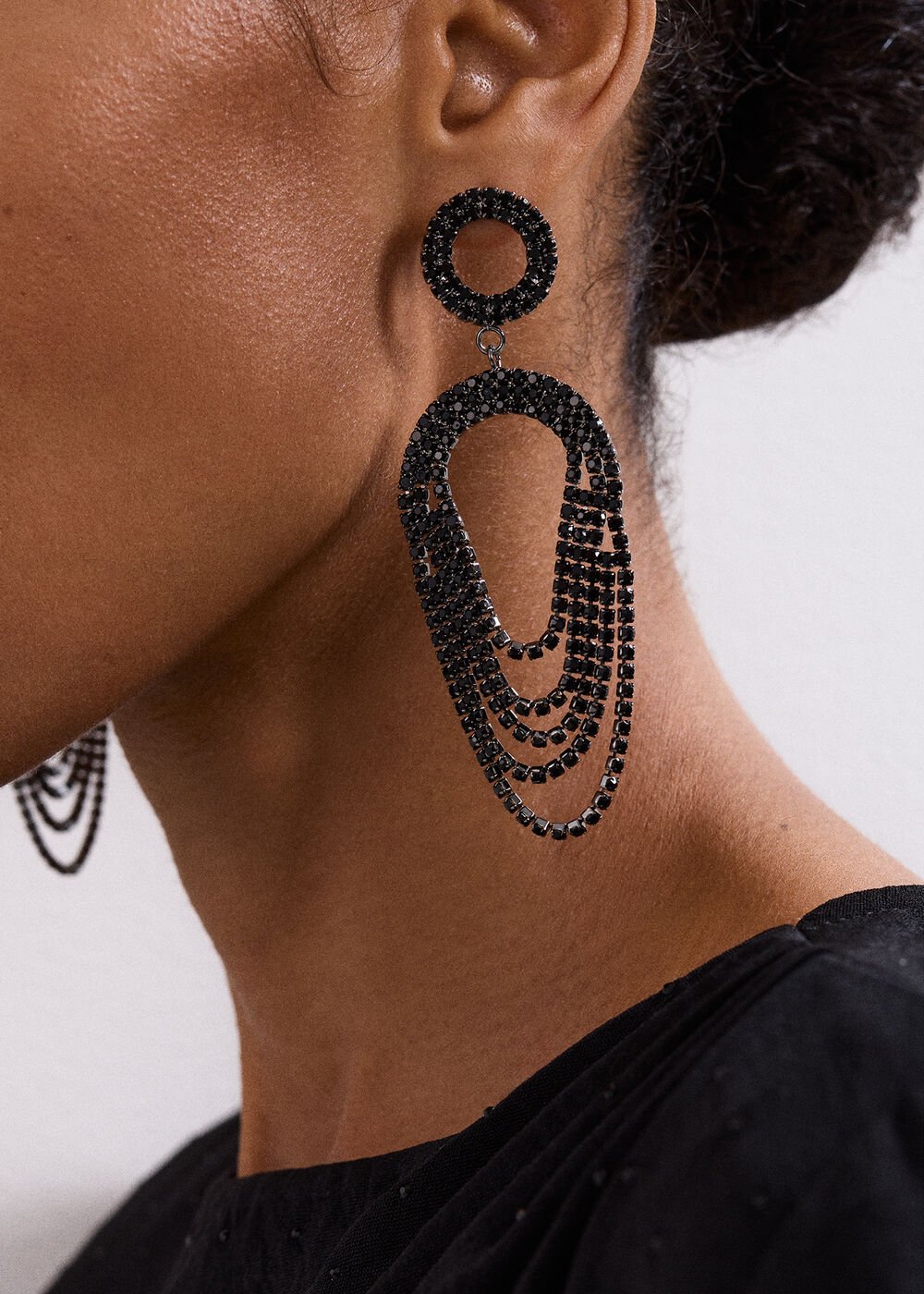Statement Earring Black