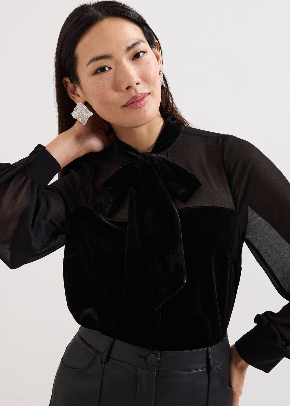 Raye Velvet Blouse Black