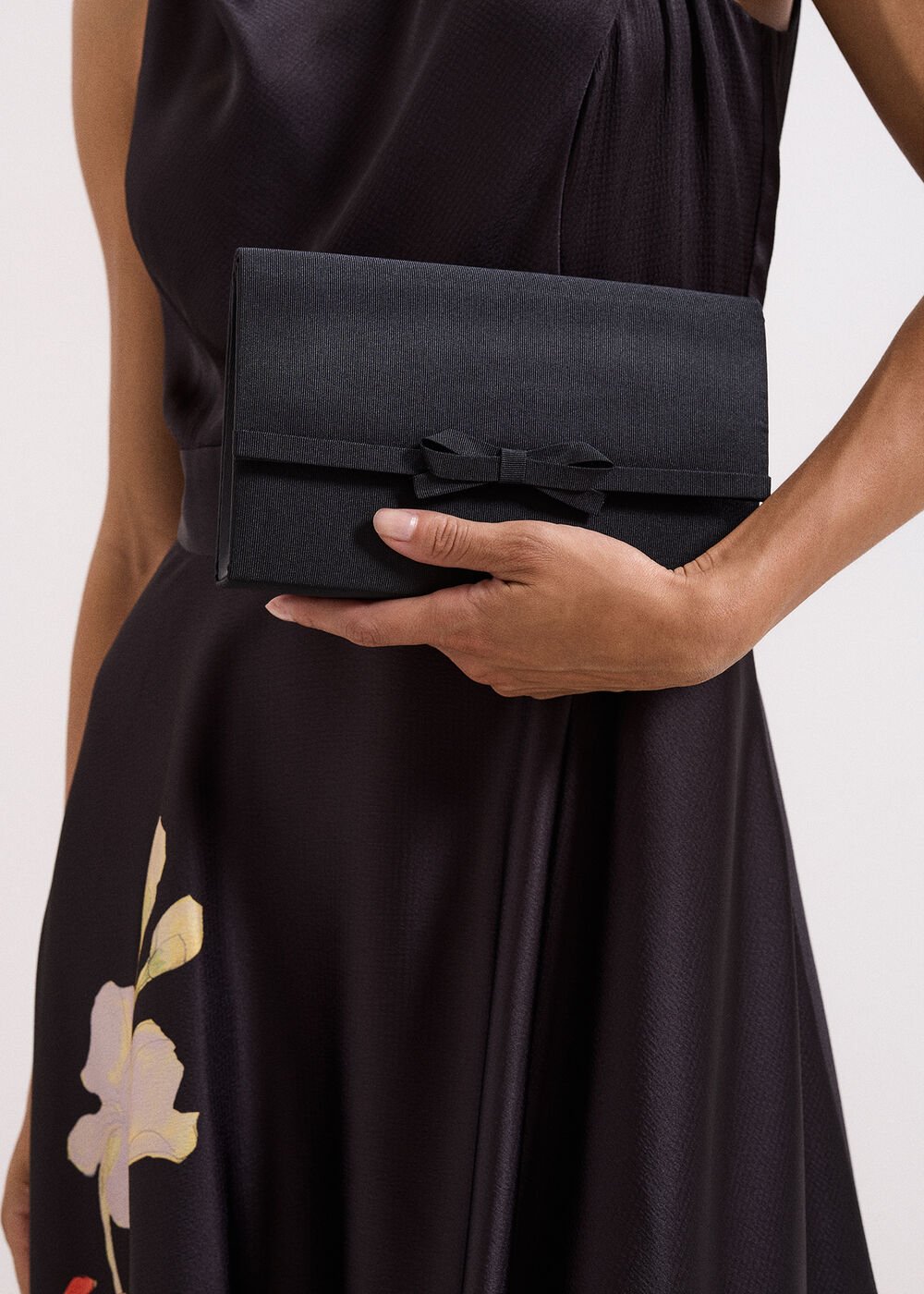 Grosgrain Bow Clutch Black