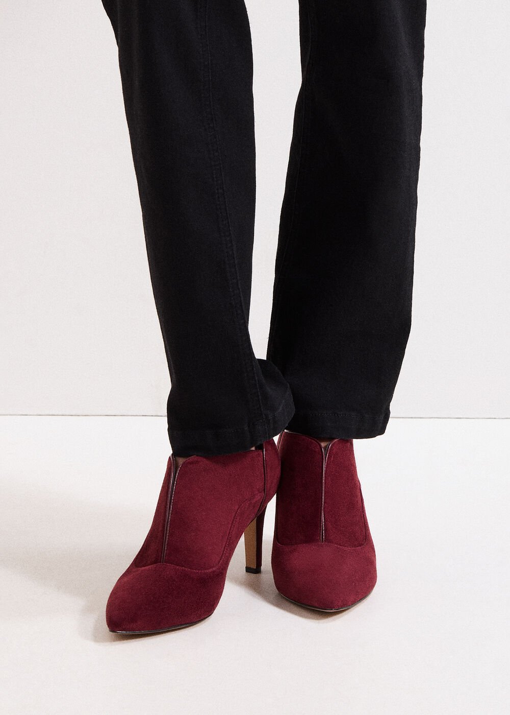 Suede Boots Dark Red