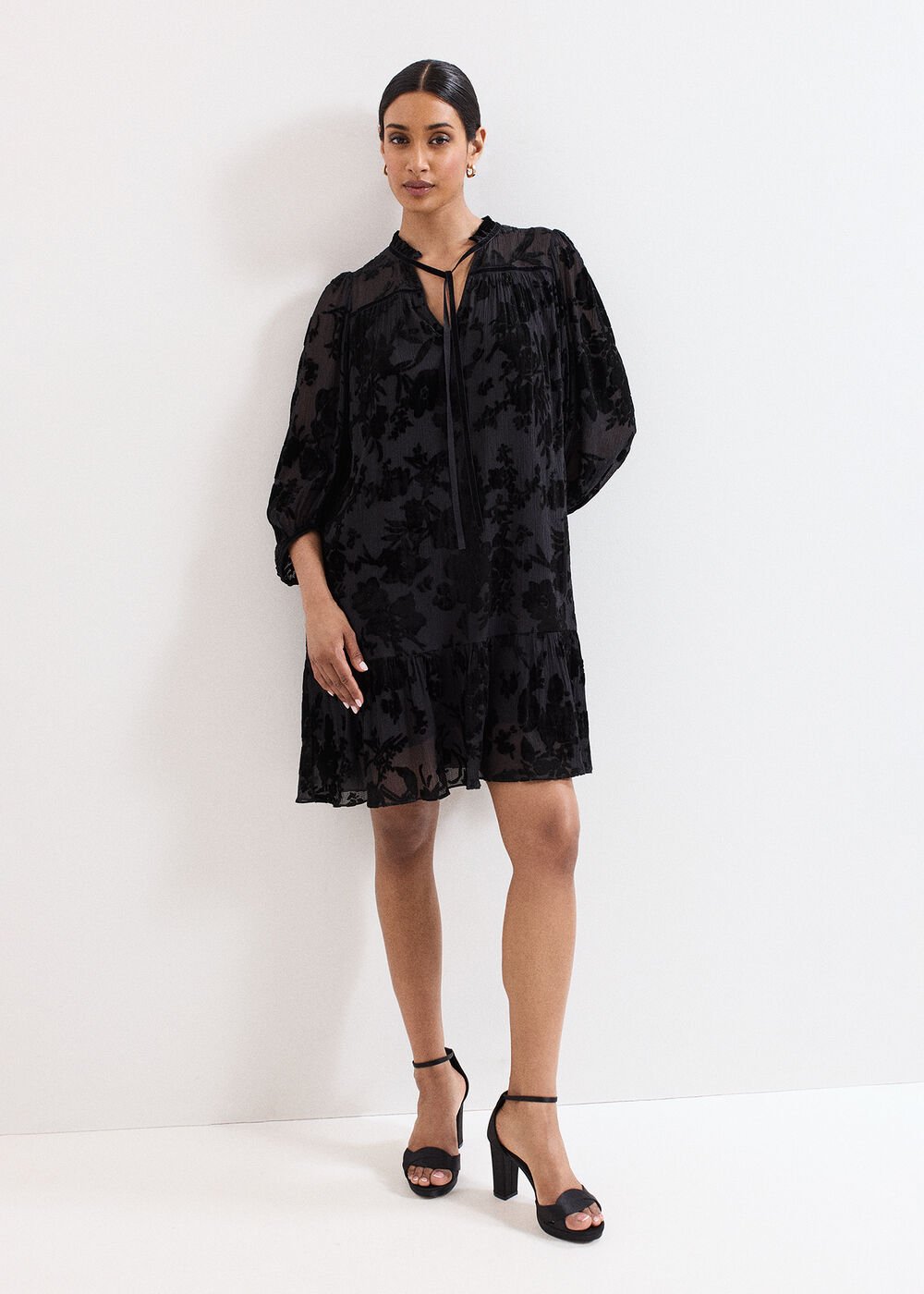 Mila Velvet Dress Black
