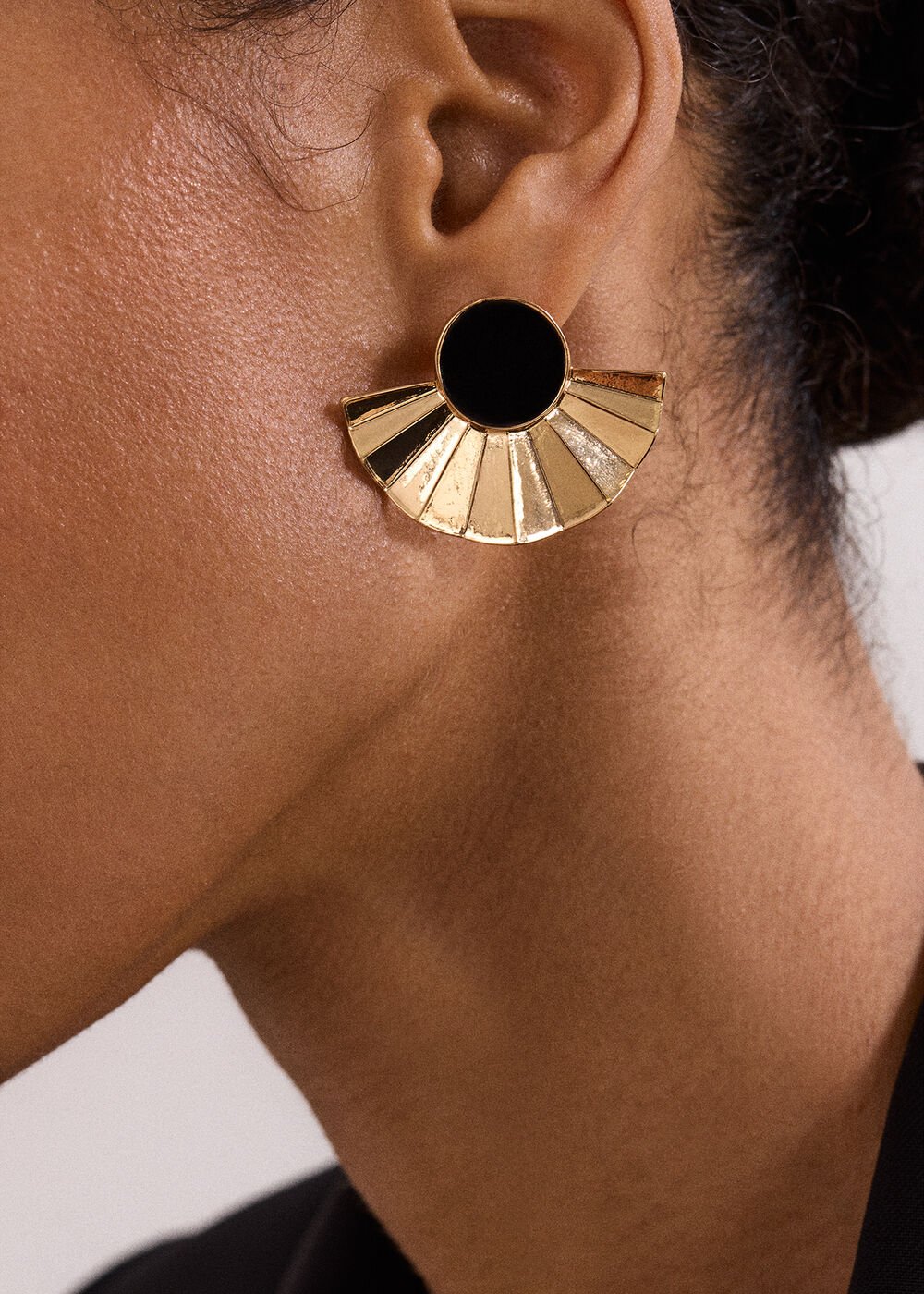 Velvet Fan Earrings Black