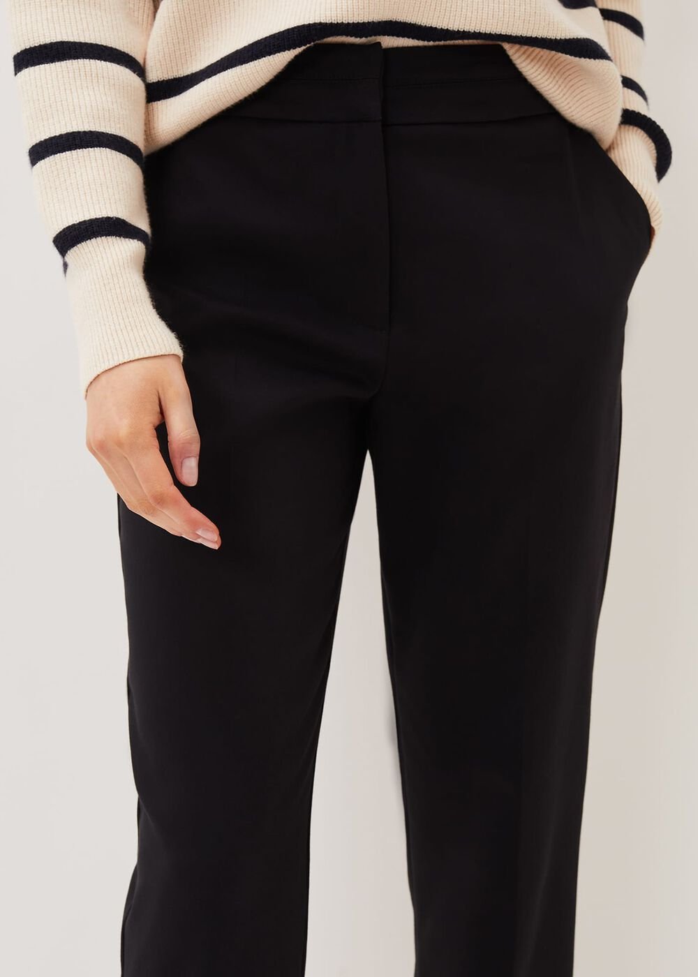 Julianna Cropped Trouser Navy