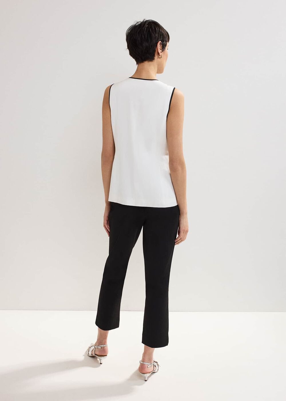 Miah Stretch Capri Trousers Black