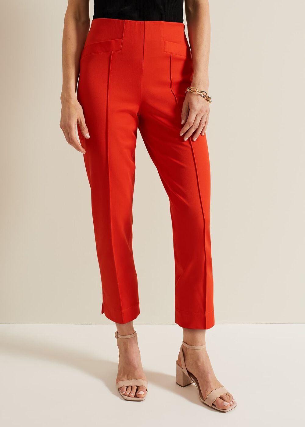 Miah Stretch Capri Trousers Red