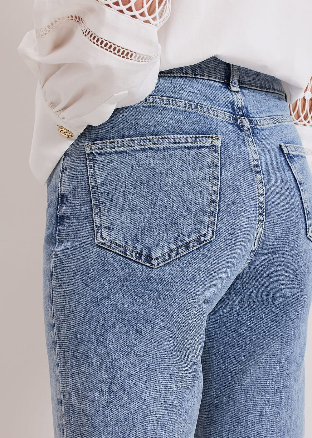 Lexi Mid Wash Crop Straight Jean Mid Wash