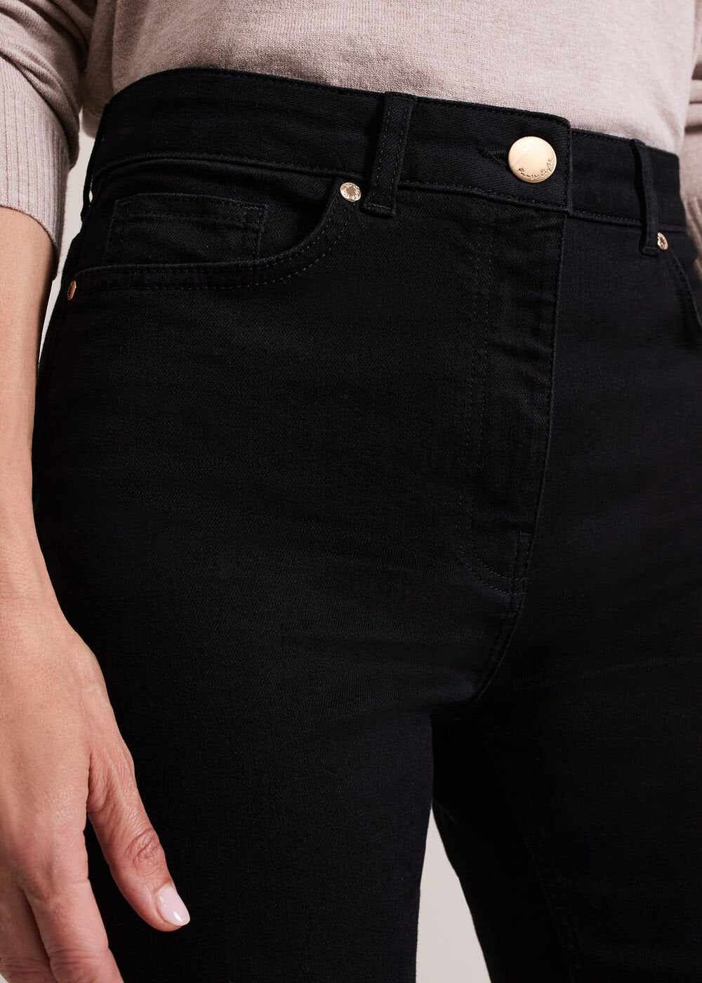 Olivia Bootcut Jean Black