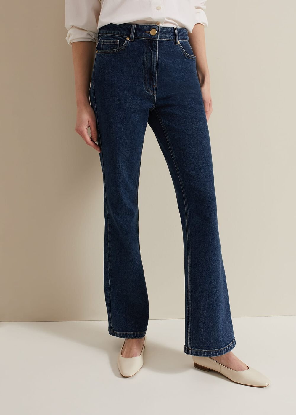 Olivia Bootcut Jean Mid Wash