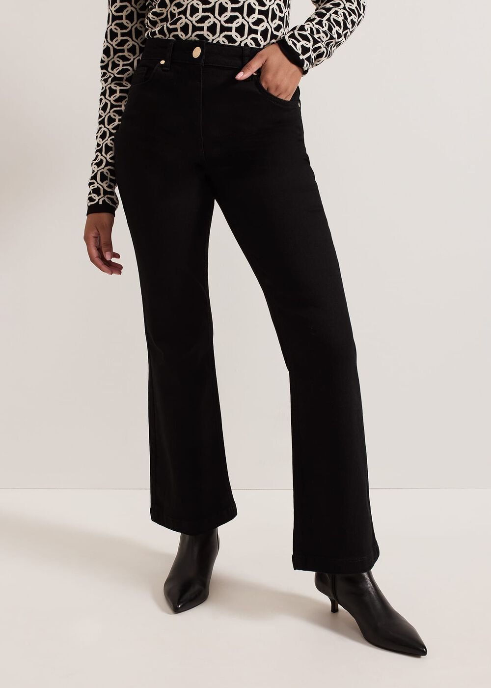 Petite Olivia Bootcut Jean Black