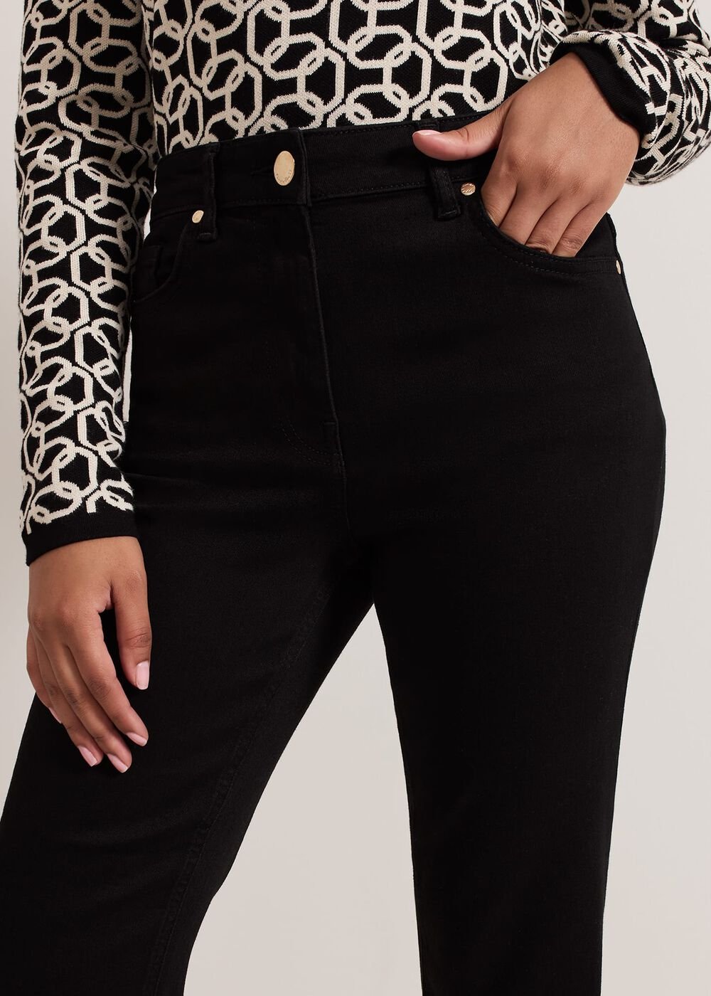Petite Olivia Bootcut Jean Black