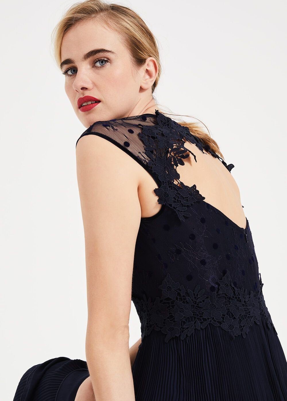 Oiriana Pleated Lace Maxi Dress Navy