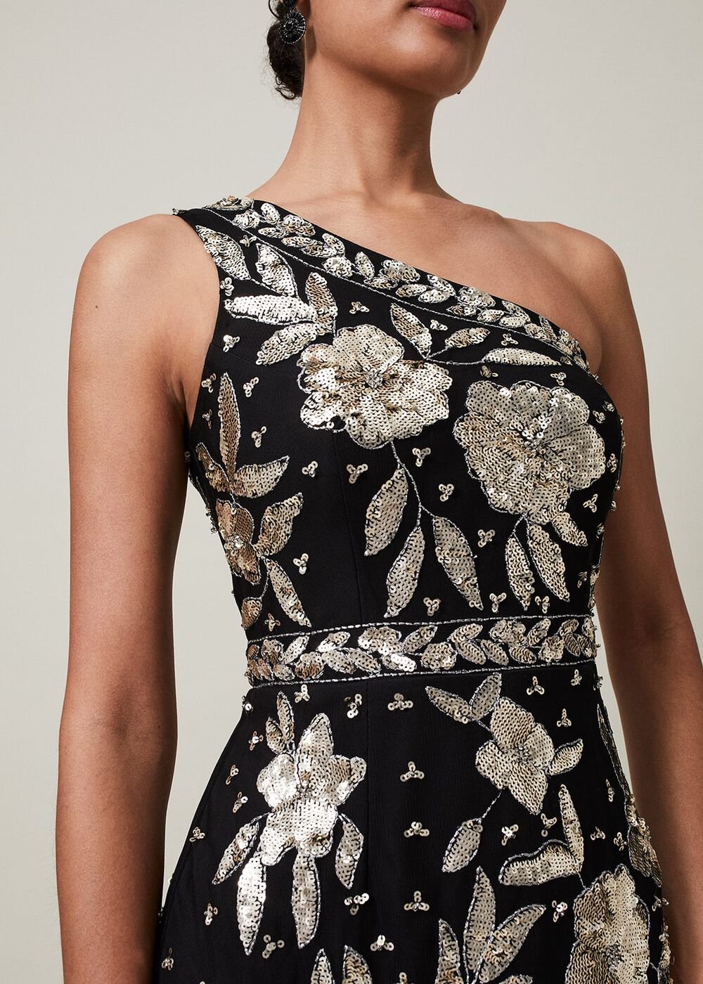Serafina Embellished Maxi Dress Black/Gold