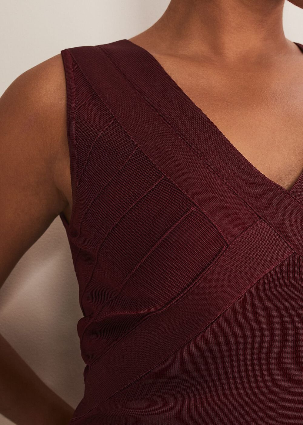 Fressia Cut Out Bandage Dress Burgundy