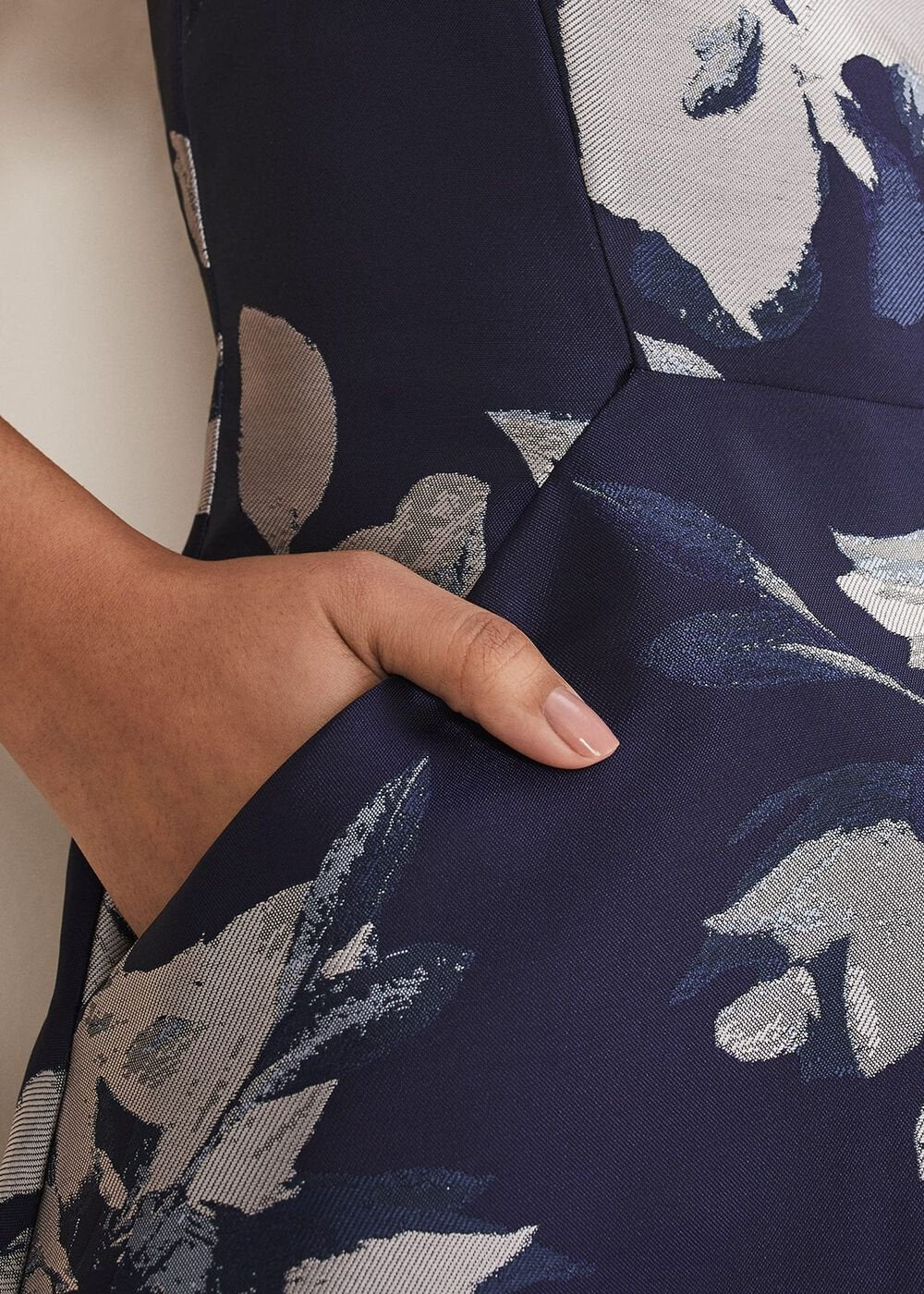 Petite Cassy Jaquard Floral Midi Dress Navy/Multi