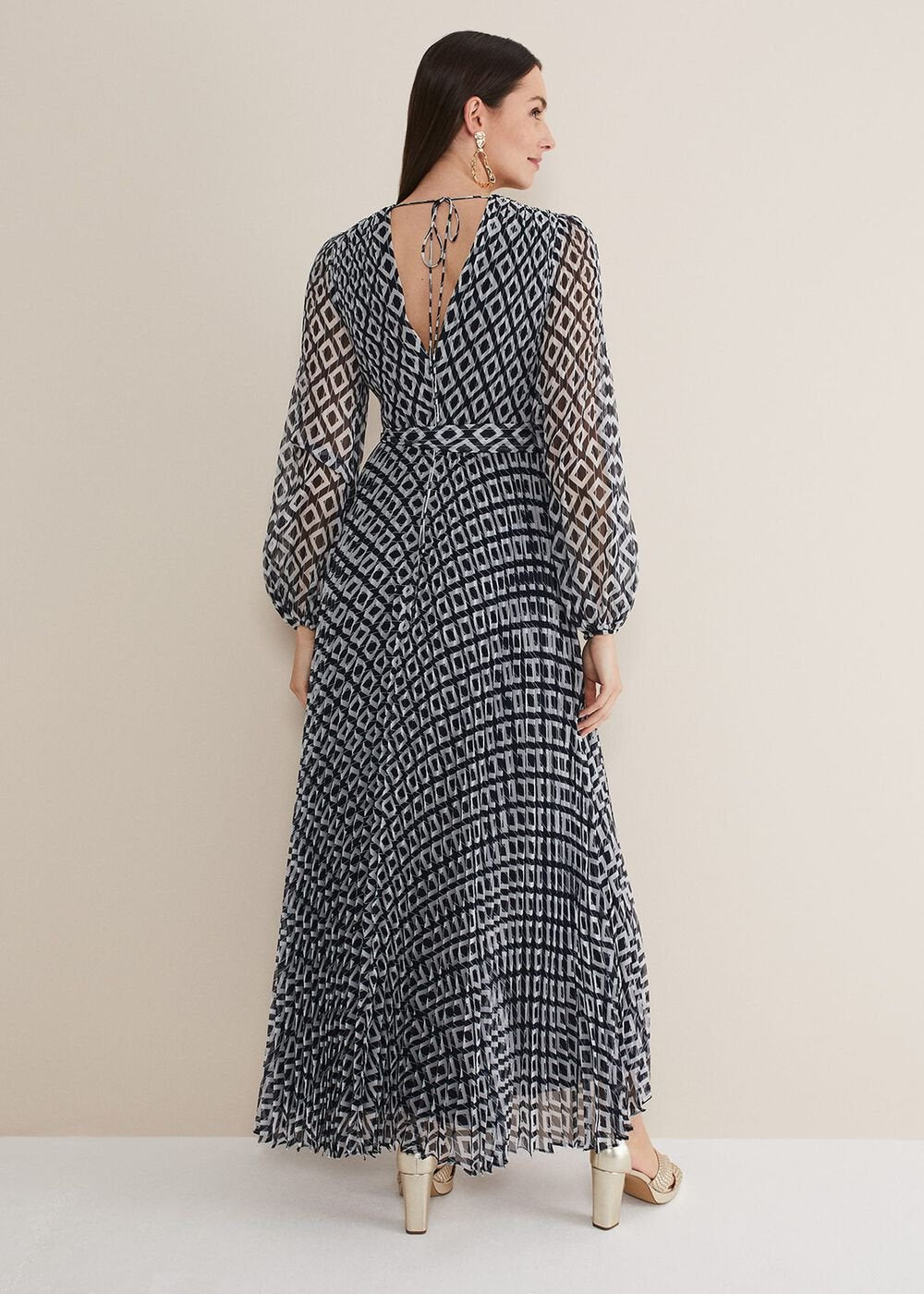 Roxanna Pleated Diamond Maxi Dress Navy/Ivory