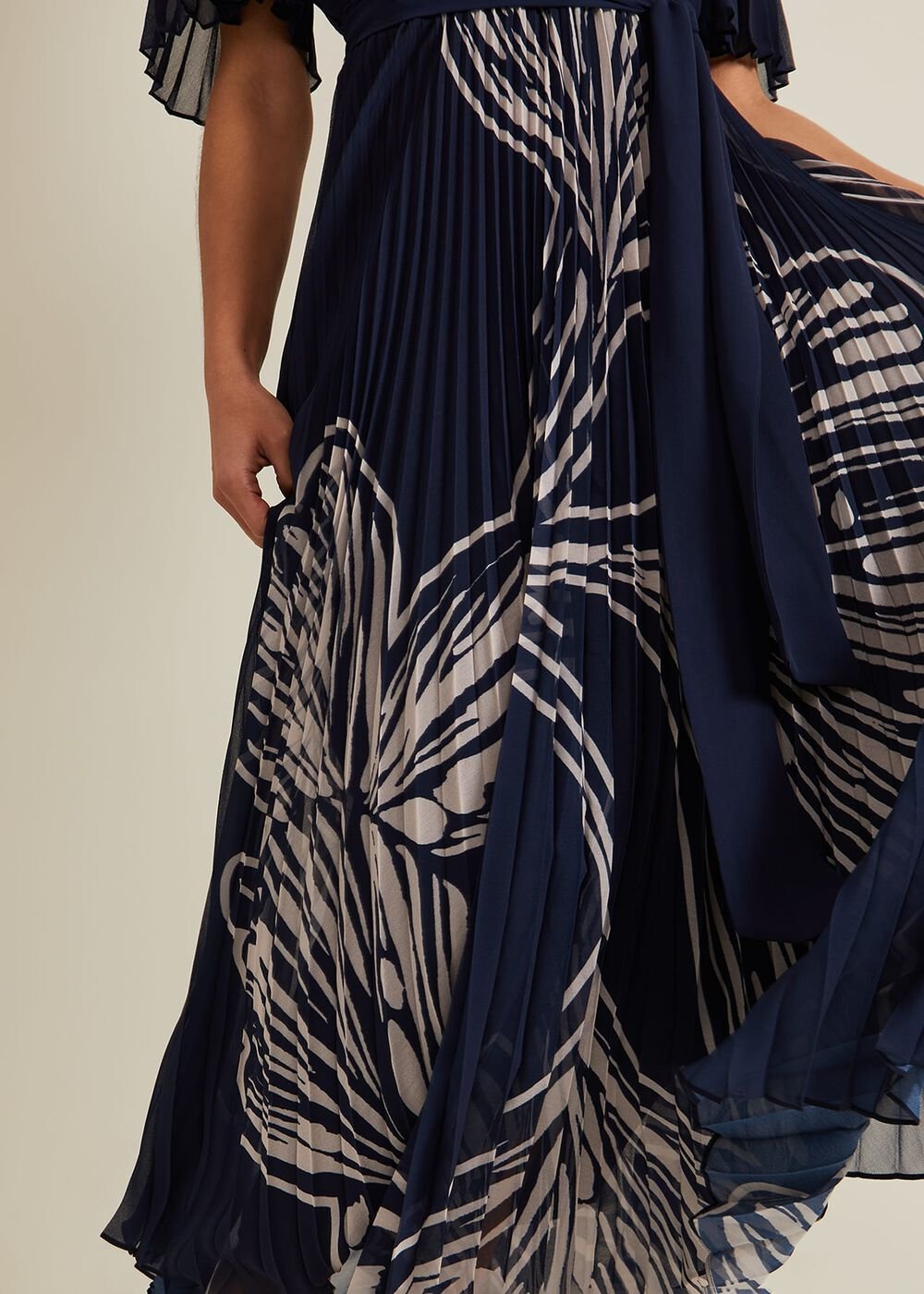 Petite Abigail Printed Pleat Midaxi Dress Multi-Coloured