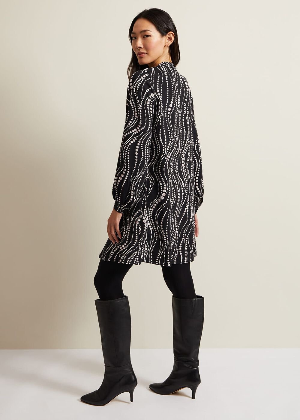 Patsy Pearl Swing Mini Dress Black/Ivory