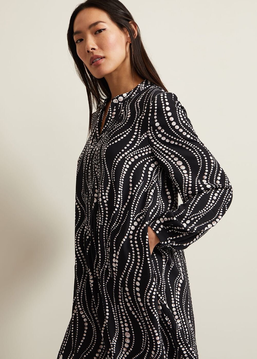 Patsy Pearl Swing Mini Dress Black/Ivory