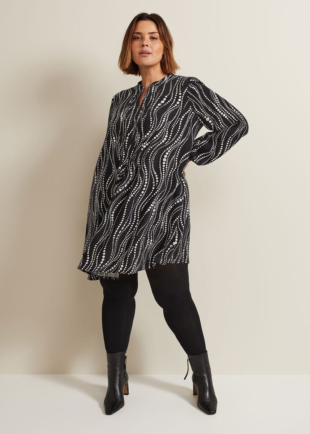Patsy Pearl Swing Mini Dress Black/Ivory