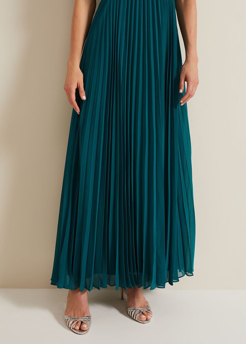 Yasmina Pleated Maxi Dress Green