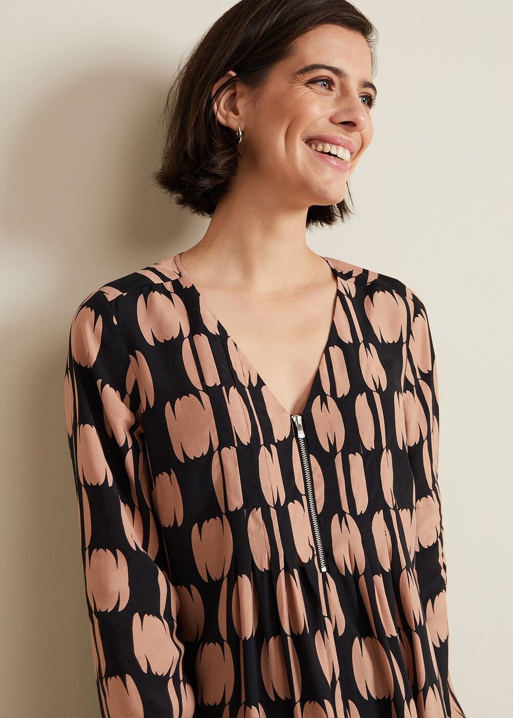 Penele Spot Swing Dress Black/Multi