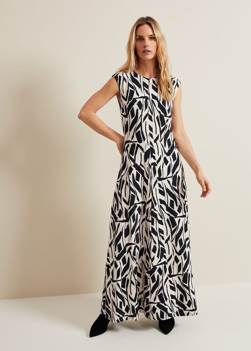 Kristy Geo Maxi Dress Black Multi